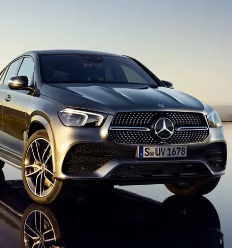 15 éve az autósok szolgálatában 15 éve az autósok szolgálatában